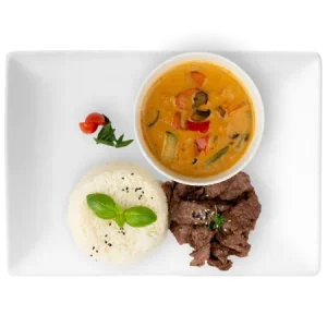 106 – Rindfleisch mit Gemüse und rotem Thai-Curry (leicht scharf)