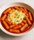 Tteokbokki mit Mozzarella